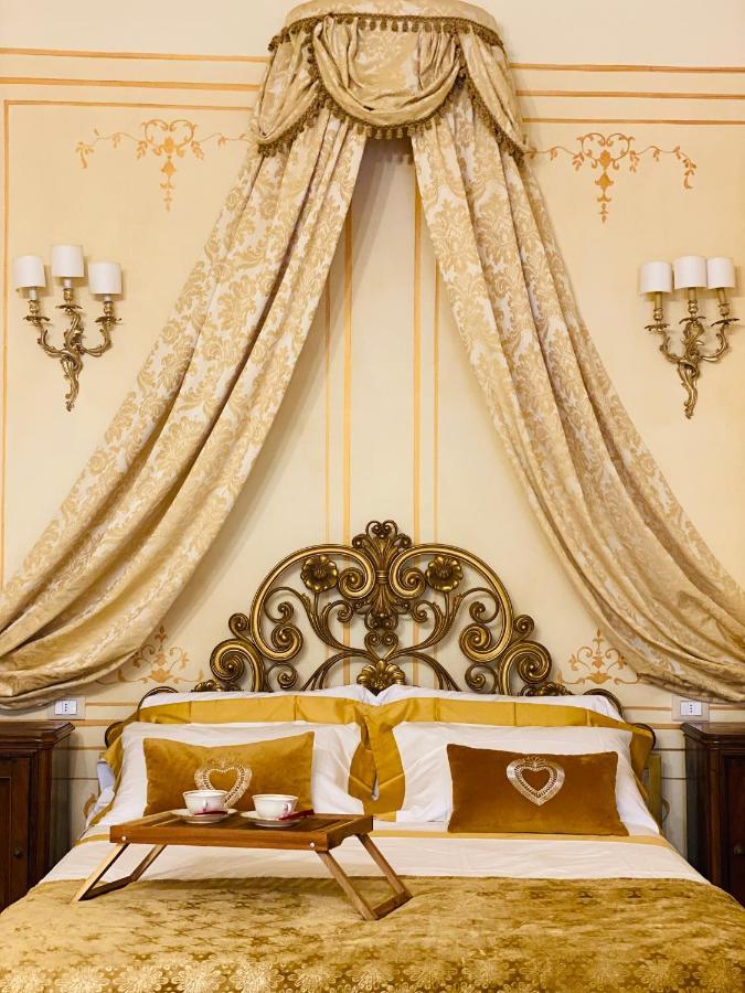 Palazzo Lari Sarzana Hotel Ngoại thất bức ảnh