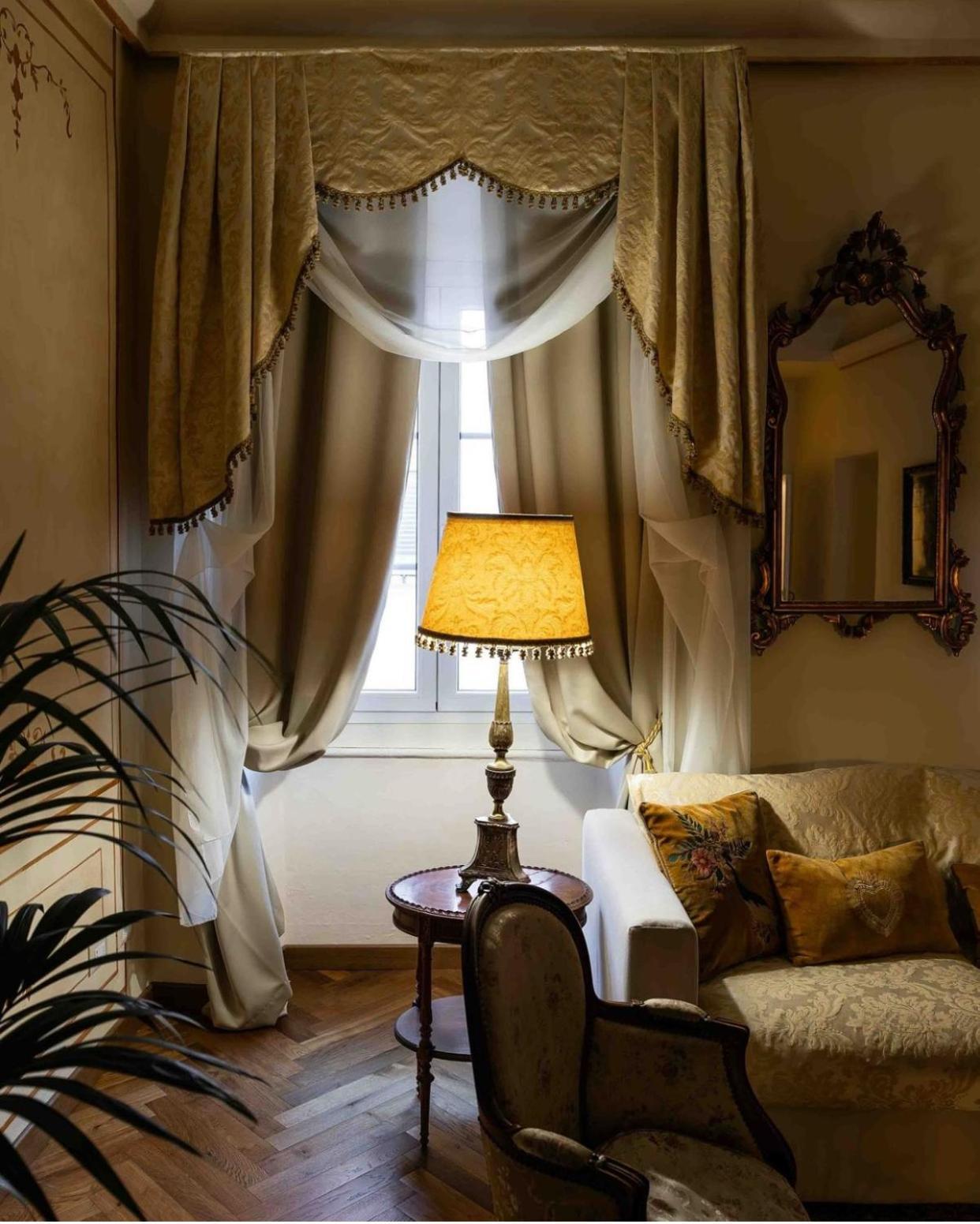 Palazzo Lari Sarzana Hotel Ngoại thất bức ảnh
